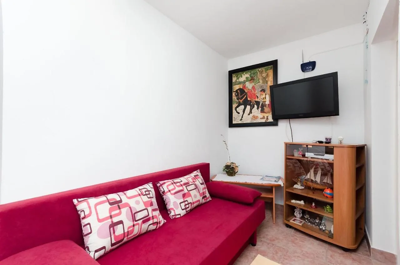 Apartments Albina Lopar