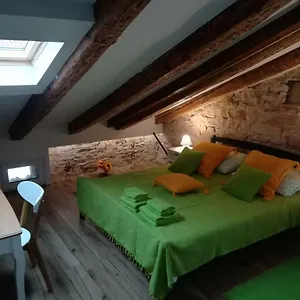Lukadora Apartman Póla